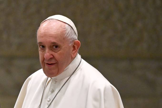 Imagem Papa Francisco defende leis de união civil para casais do mesmo sexo