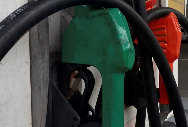 Imagem Petrobras aprova reajuste de 4% na gasolina, e de 5% no diesel