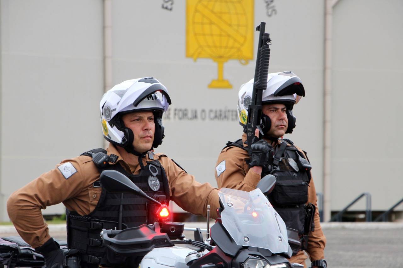 Imagem Policiais militares se formam no curso de rondas ostensivas com motocicletas