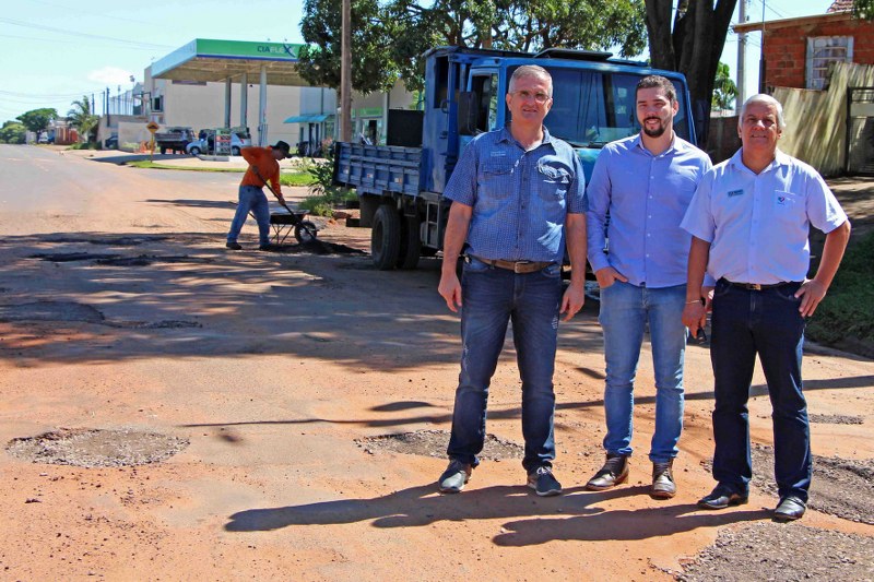 Imagem Prefeitura recupera vias de Cianorte após chuvas