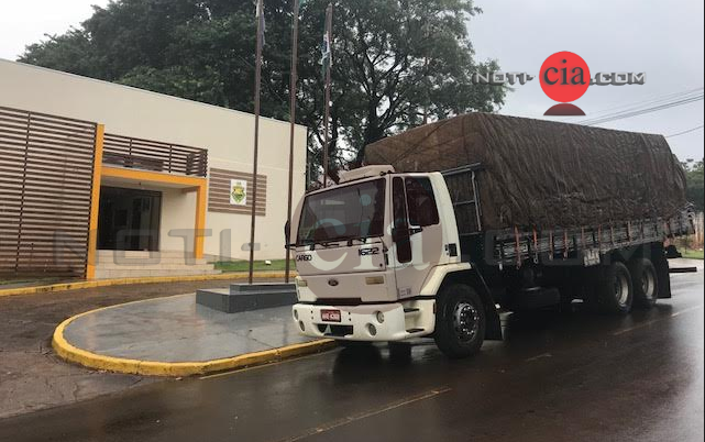 Imagem Polícia Militar apreende caminhão carregado com 500 caixas de cigarros contrabandeados do Paraguai na PR-323