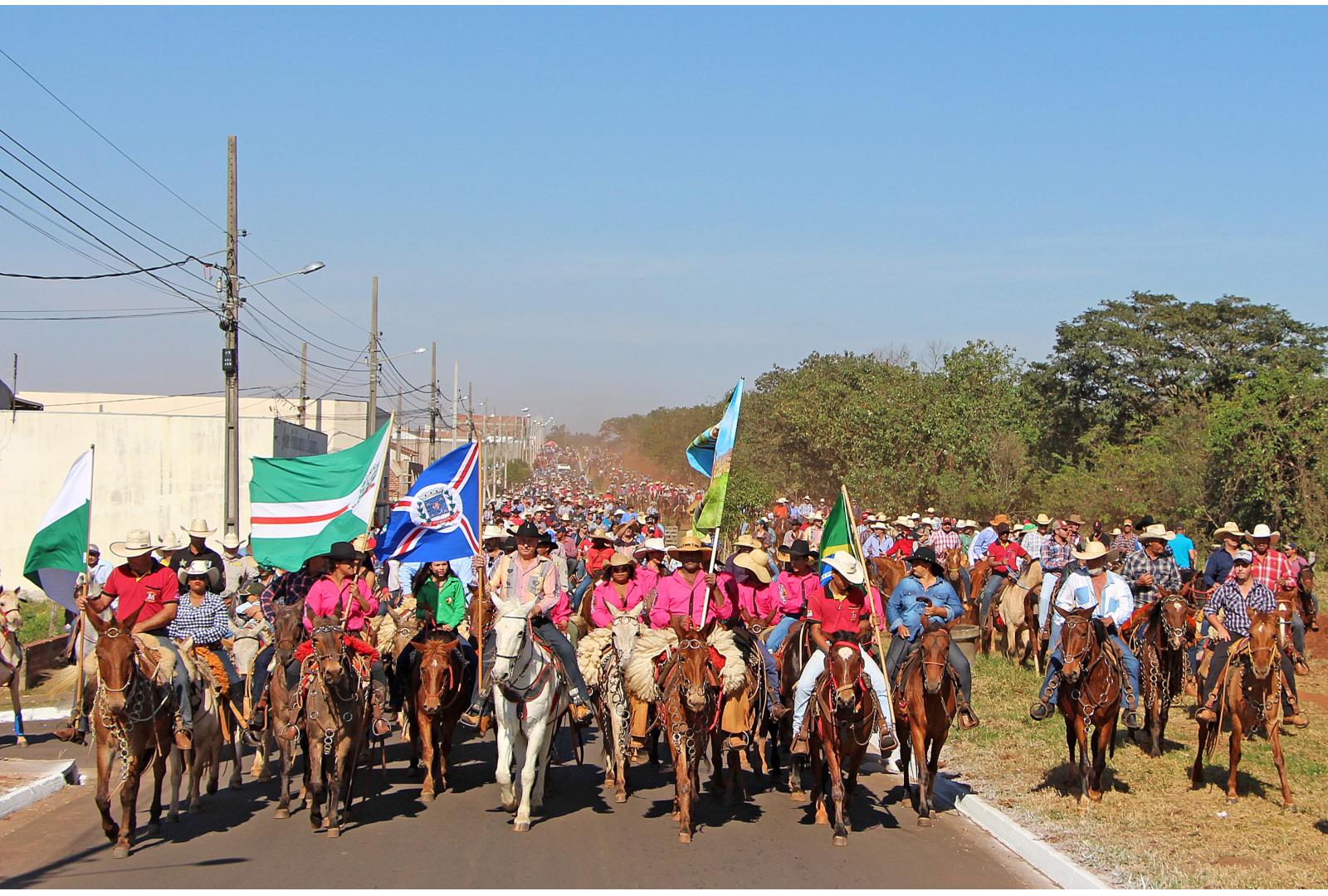 Imagem DOMINGO É DIA DE CAVALGADA E ALMOÇO BENEFICENTE EM CIANORTE