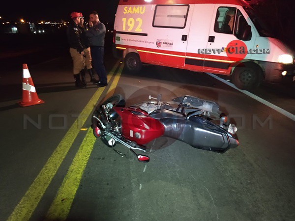 Imagem Colisão traseira entre Santana e motocicleta deixa jovem ferido na PR-323 em Cianorte