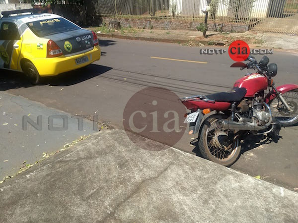 Imagem Policiais Militares de Cianorte recuperam moto furtada