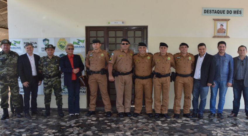 Imagem Câmara Municipal prestigia solenidade de entrega das divisas aos Policiais Militares promovidos