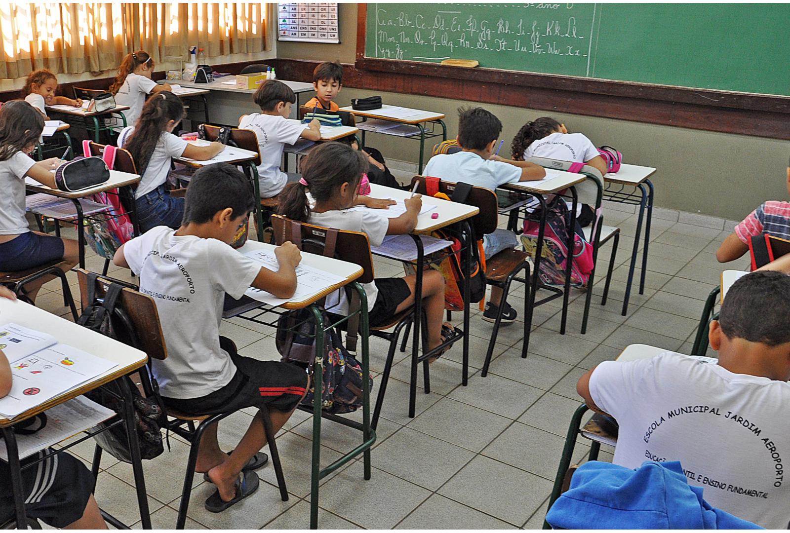 Imagem REMATRÍCULAS NAS ESCOLAS MUNICIPAIS DE CIANORTE VÃO ATÉ SEXTA-FEIRA