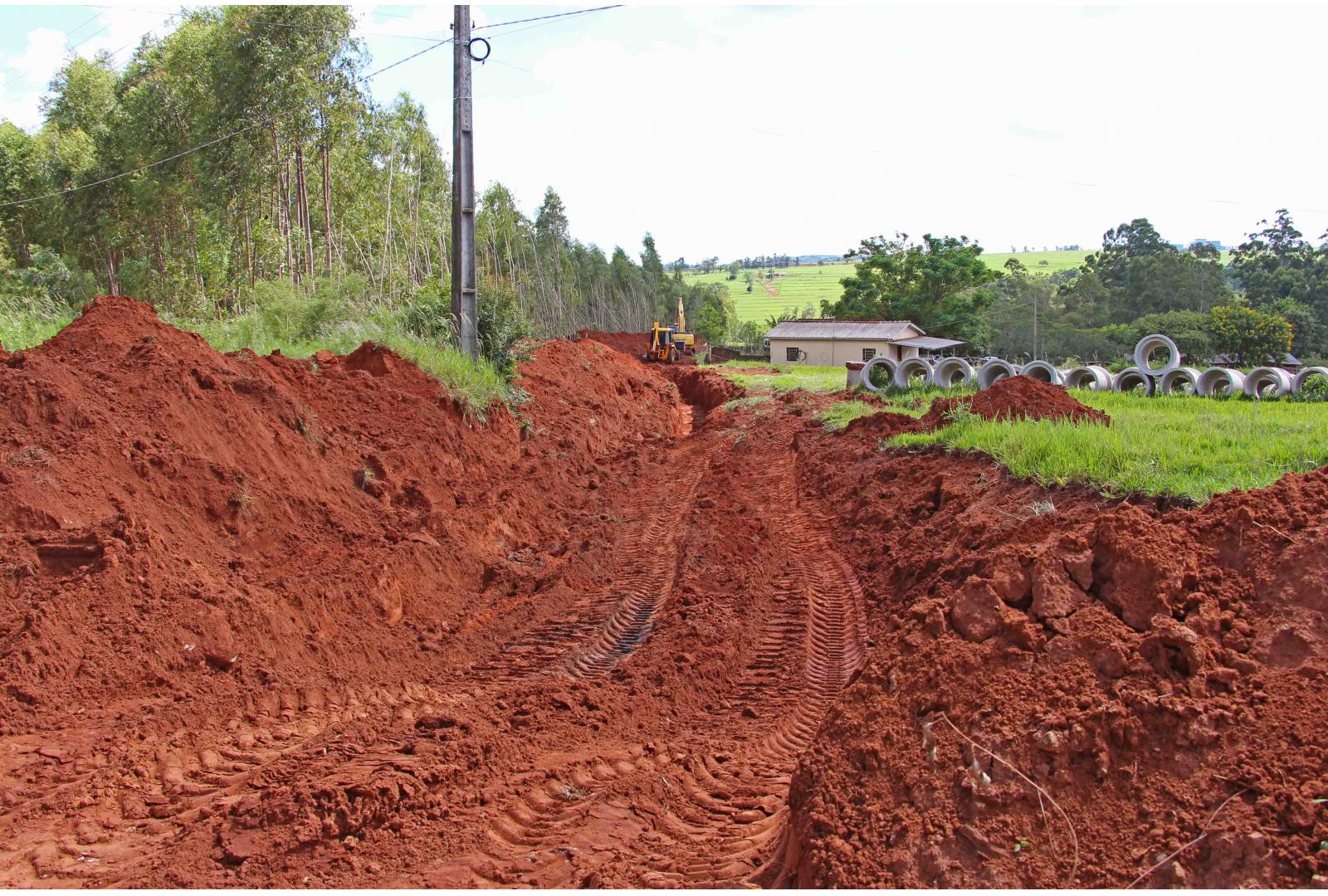 Imagem PREFEITURA RETOMA OBRAS DE GALERIAS NA ESTRADA PÃO DE AÇÚCAR