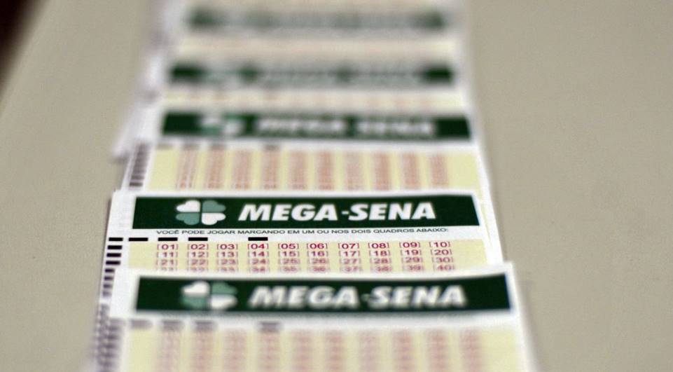 Imagem Mega-Sena acumula de novo e pode pagar R$ 38 milhões na quarta-feira