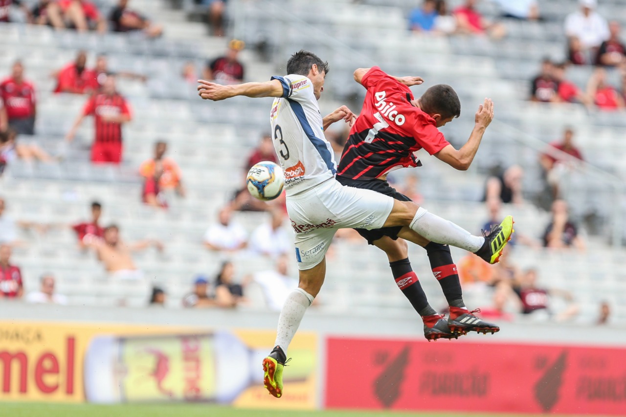 Imagem Times que não se classificaram para semifinal do Campeonato Paranaense ficarão um mês sem jogo oficial