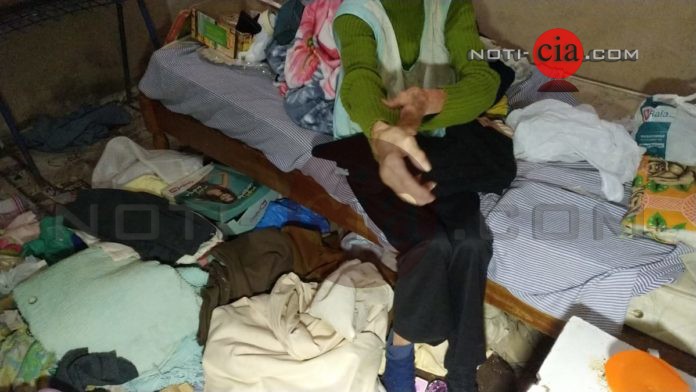 Imagem Assaltantes invadem residência de três idosas para roubar. Uma senhora de 60 anos foi agredida
