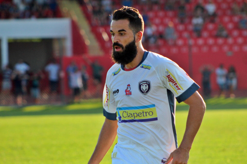 Imagem Autor do gol da vitória em São Caetano, Tom mira acesso com o Cianorte