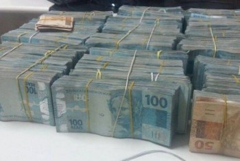 Imagem Polícia Militar apreende R$ 151 mil em espécie em Umuarama durante patrulhamento