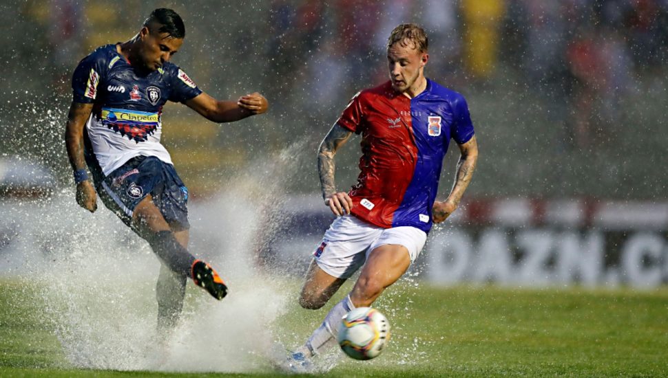 Imagem Paraná e Cianorte ficam no empate em jogo marcado por muito chuva