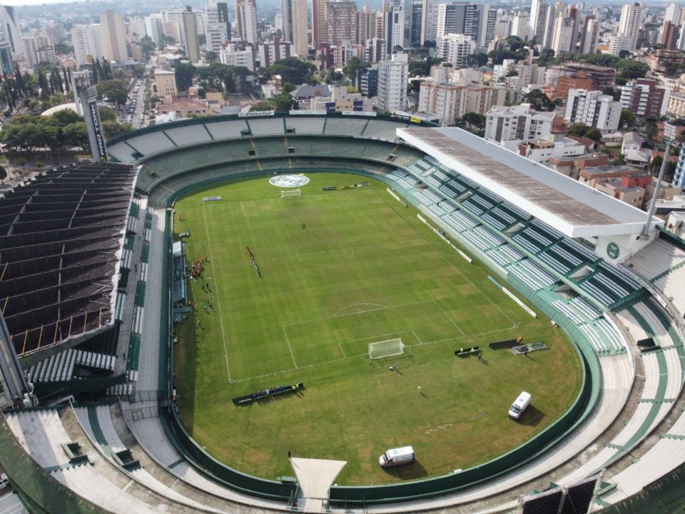 Imagem Por conta do coronavírus, FPF suspende Campeonato Paranaense por tempo indeterminado