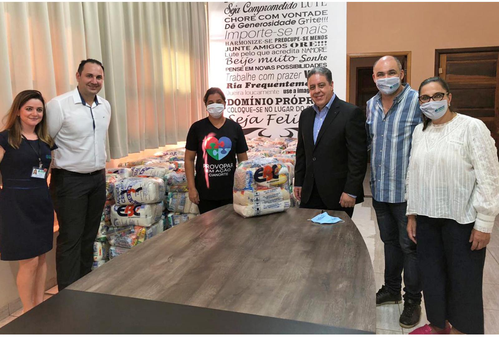 Imagem Santa Rita Saúde repassa 250 cestas básicas para o Provopar