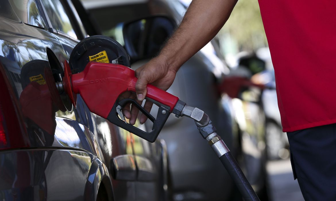 Imagem Petrobras reduz preços do litro da gasolina em 5% e o óleo diesel em 7%