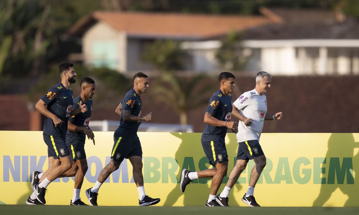 Imagem Seleção brasileira faz primeiro treino para estreia nas eliminatórias