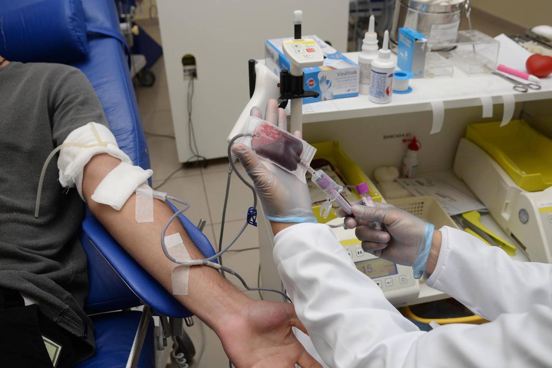 Imagem Pessoas vacinadas contra a Covid podem doar sangue, esclarece o Hemepar