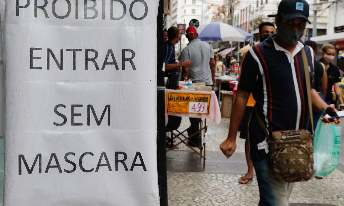 Imagem Brasil registra 77 casos da variante Ômicron