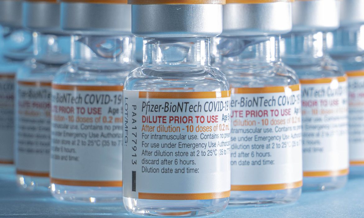Imagem Reforço com Pfizer aumenta proteção em quem recebeu doses da CoronaVac