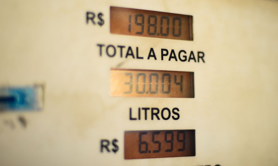 Imagem Postos terão duas formas de mostrar preços de combustíveis
