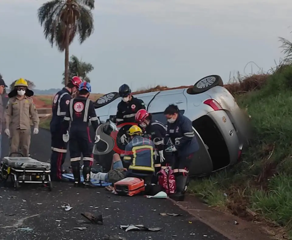 Imagem Duas pessoas ficam feridas em acidente na PR-082, entre Cianorte e Indianópolis