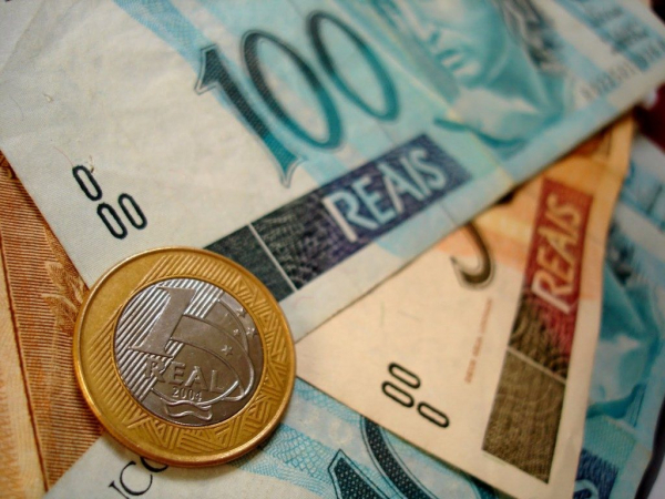 Imagem Governo propõe salário mínimo de R$ 1.502 em 2025