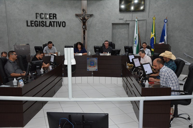 Imagem Câmara de Cianorte aprova reajuste nos salários de vereadores, secretários, prefeito e servidores