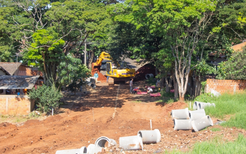 Imagem Prefeitura inicia obras para pavimentação de via ligando o Jardim Tropical ao das Oliveiras