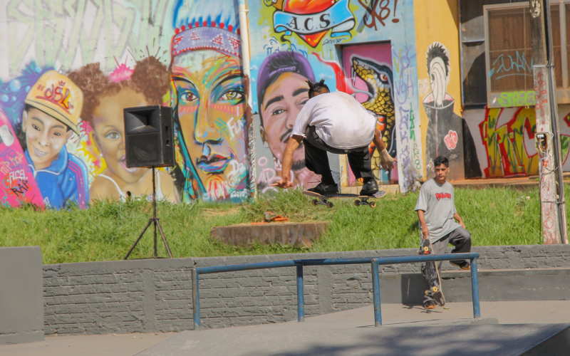 Imagem Campeonato de manobras agita pista de skate em Cianorte