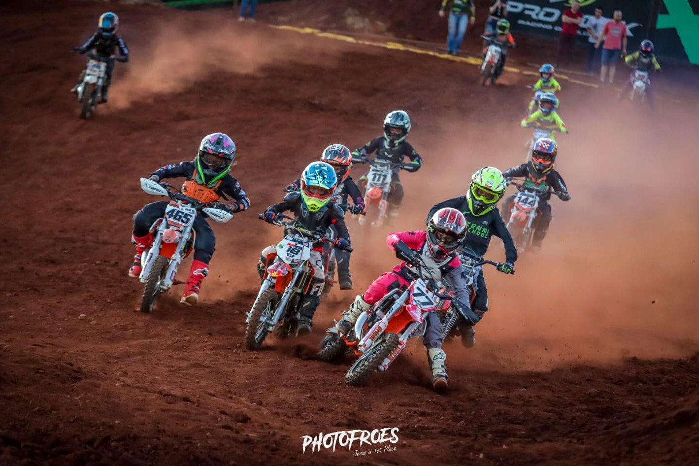 Imagem Família cianortense participa de etapa do paranaense de motocross