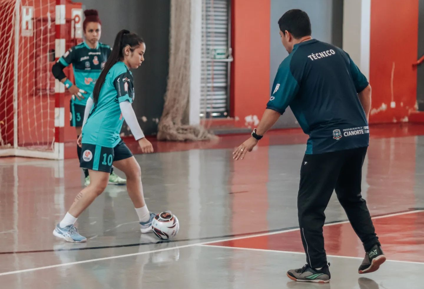 Imagem ‘Poderosas’ defendem liderança da Ouro jogando em casa neste sábado