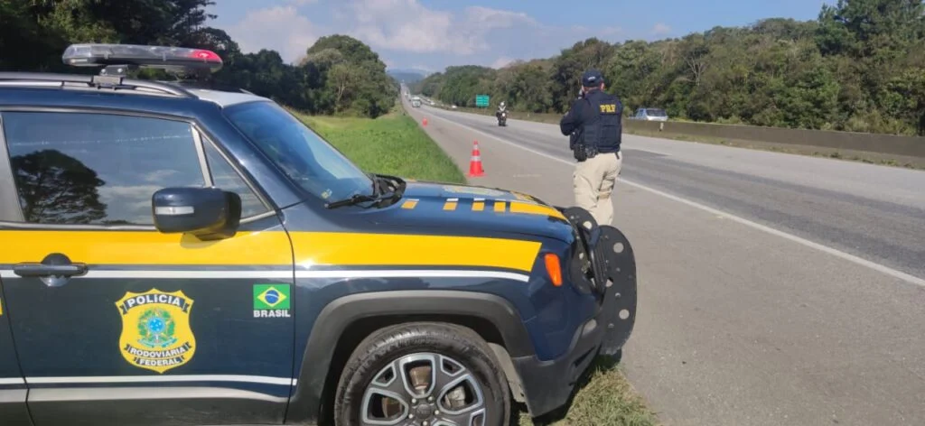 Imagem Mais de 6 mil veículos foram flagrados acima da velocidade nas estradas do Paraná durante este feriado