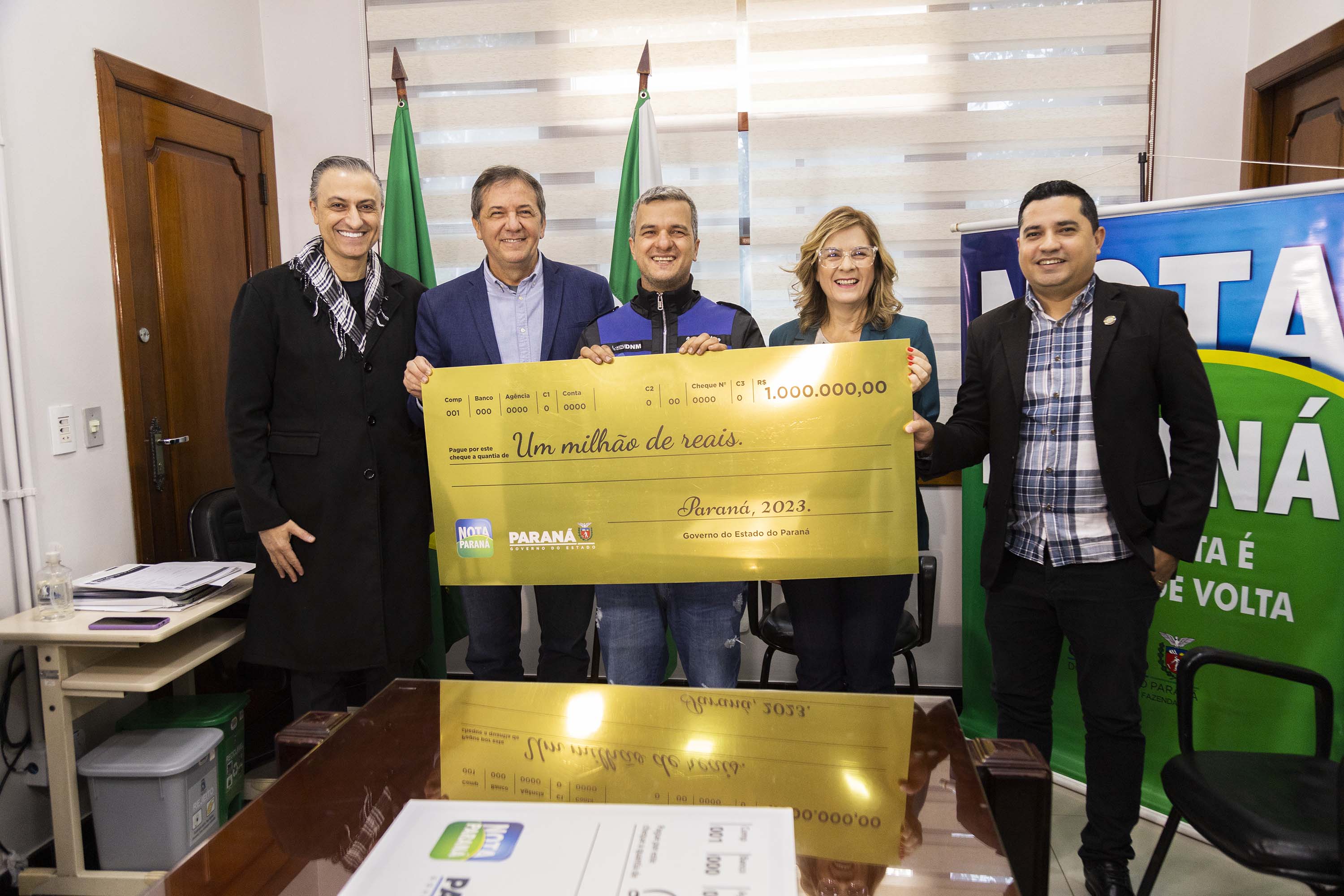 Imagem Mecânico de Foz do Iguaçu recebe prêmio de R$ 1 milhão do Nota Paraná