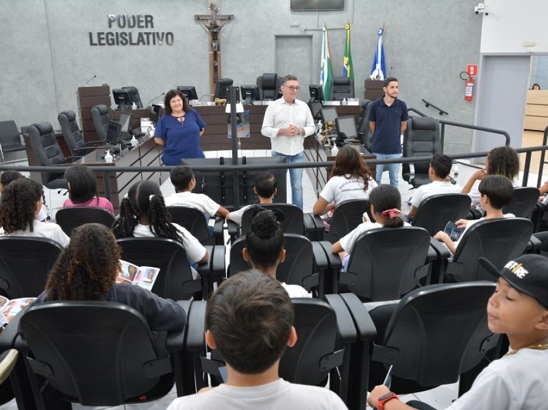 Imagem Câmara de Vereadores de Cianorte recebeu alunos da Escola Municipal Jardim Aeroporto
