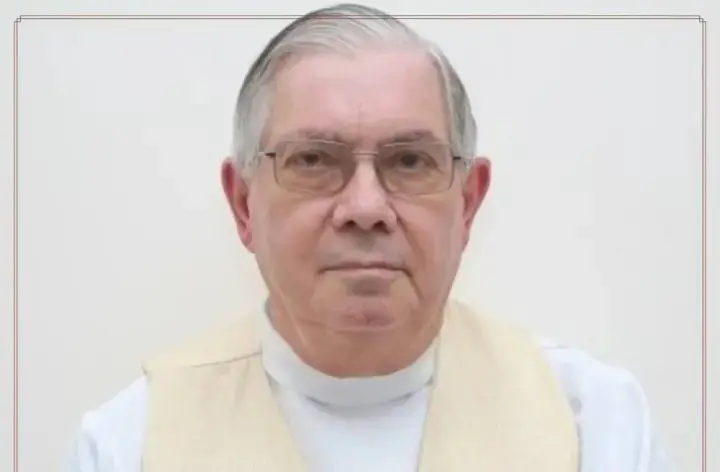 Imagem Padre Audinei Carreira recebe alta após 13 dias internado, informa Diocese de Umuarama