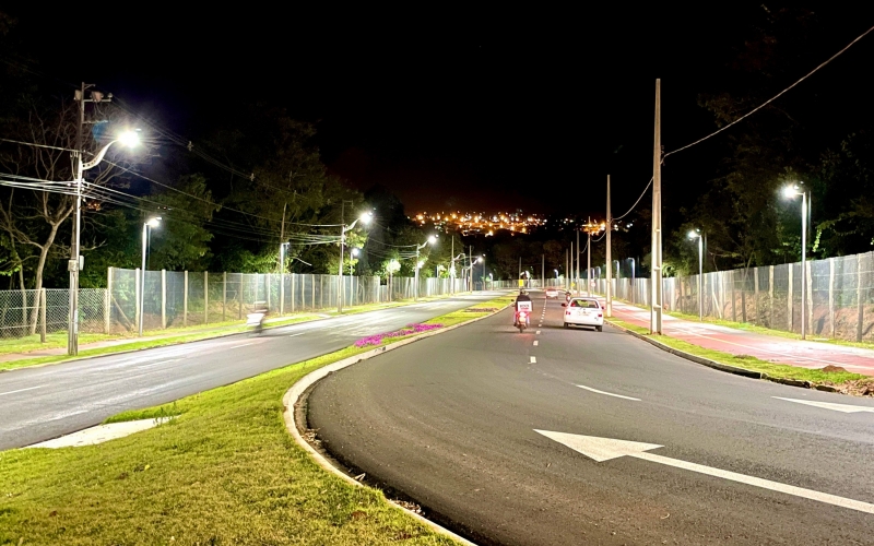 Imagem Avenida Makio Sato recebe 58 luminárias em LED