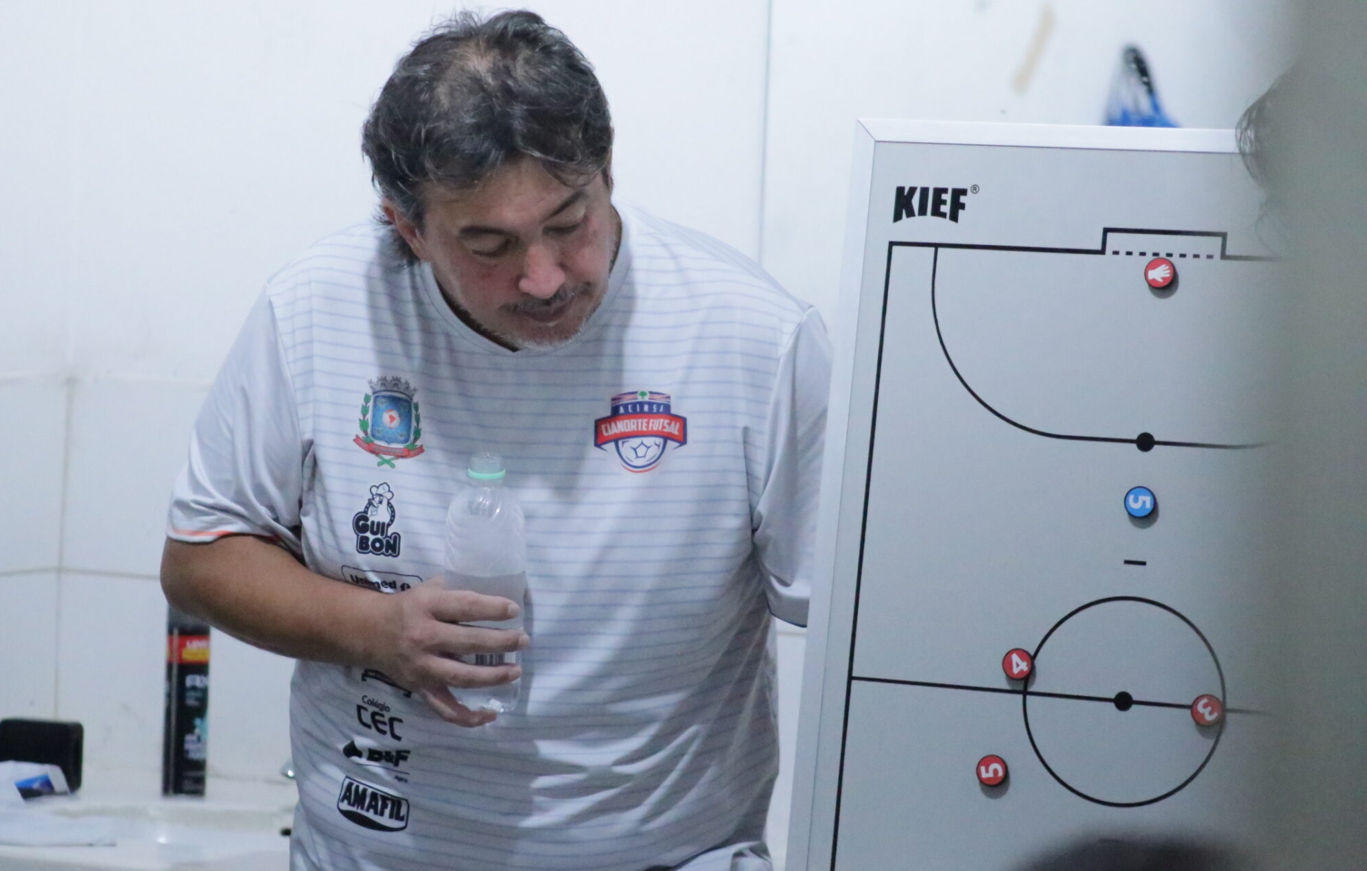 Imagem Denílson Cunha destaca evolução, mas pede ‘pés no chão’ no Cianorte Futsal