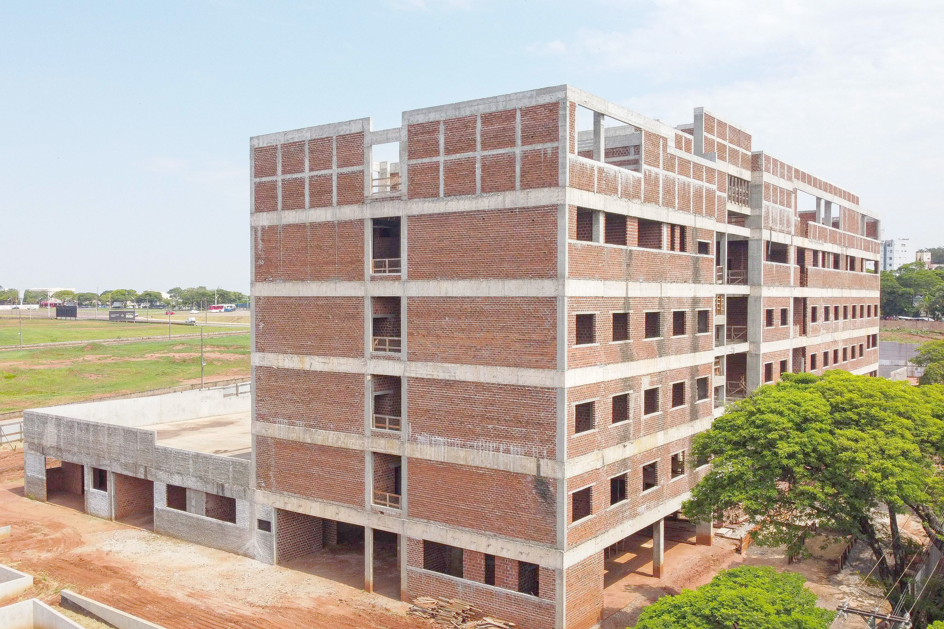 Imagem Prefeitura lança edital de licitação para construção do Hospital Regional