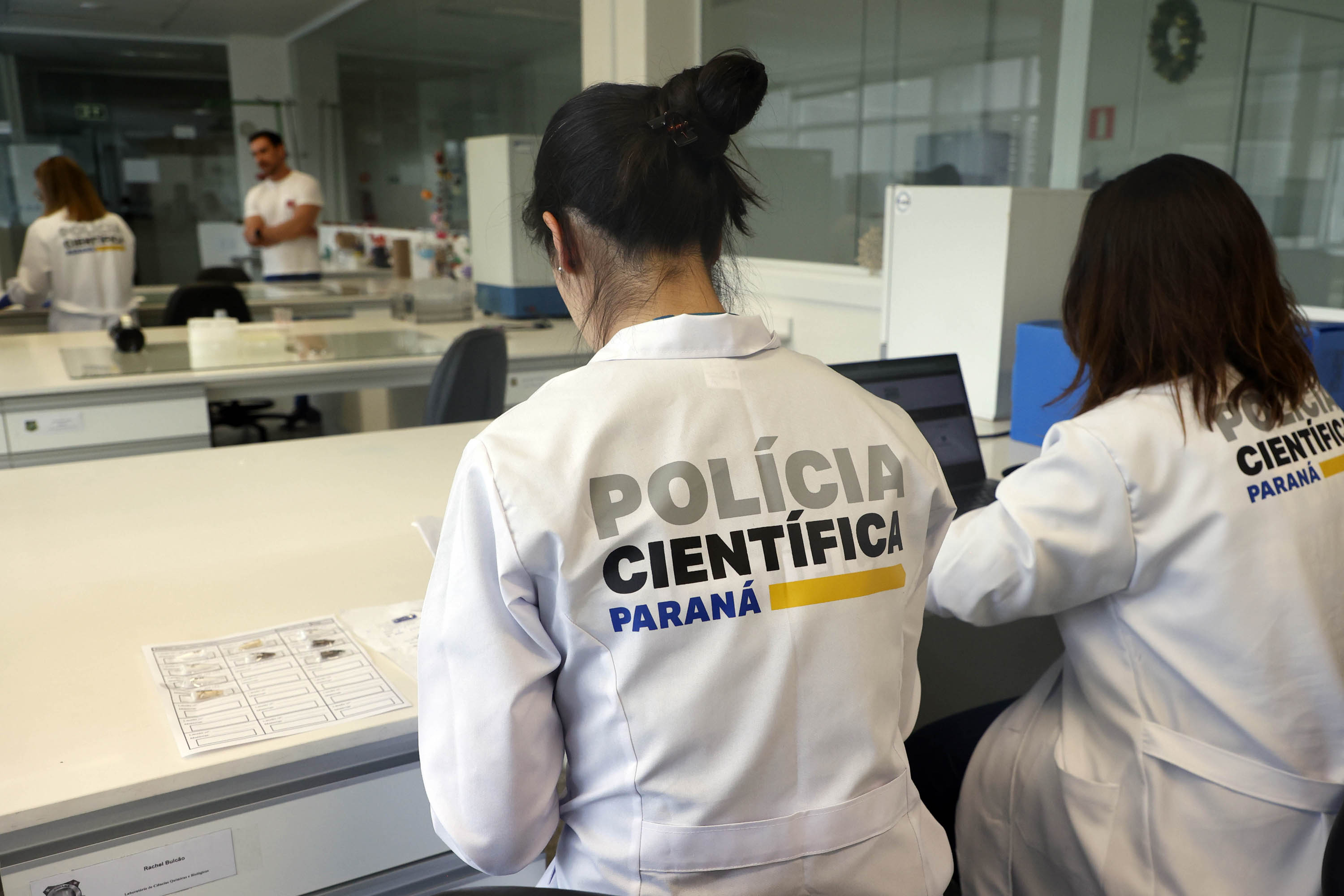 Imagem Polícia Científica do Paraná publica edital do concurso de 30 vagas para perito oficial criminal