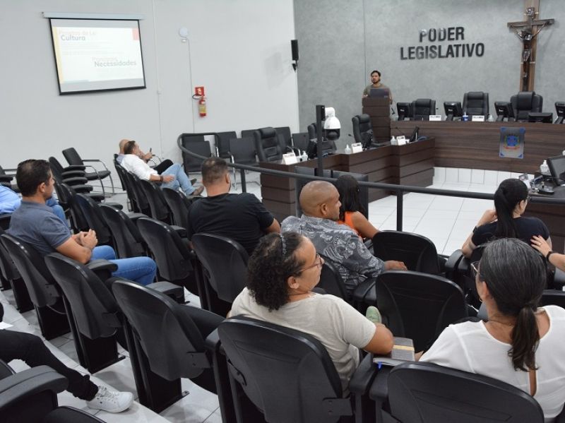 Imagem Vereadores de Cianorte conheceram a estrutura da Secretaria Municipal de Cultura