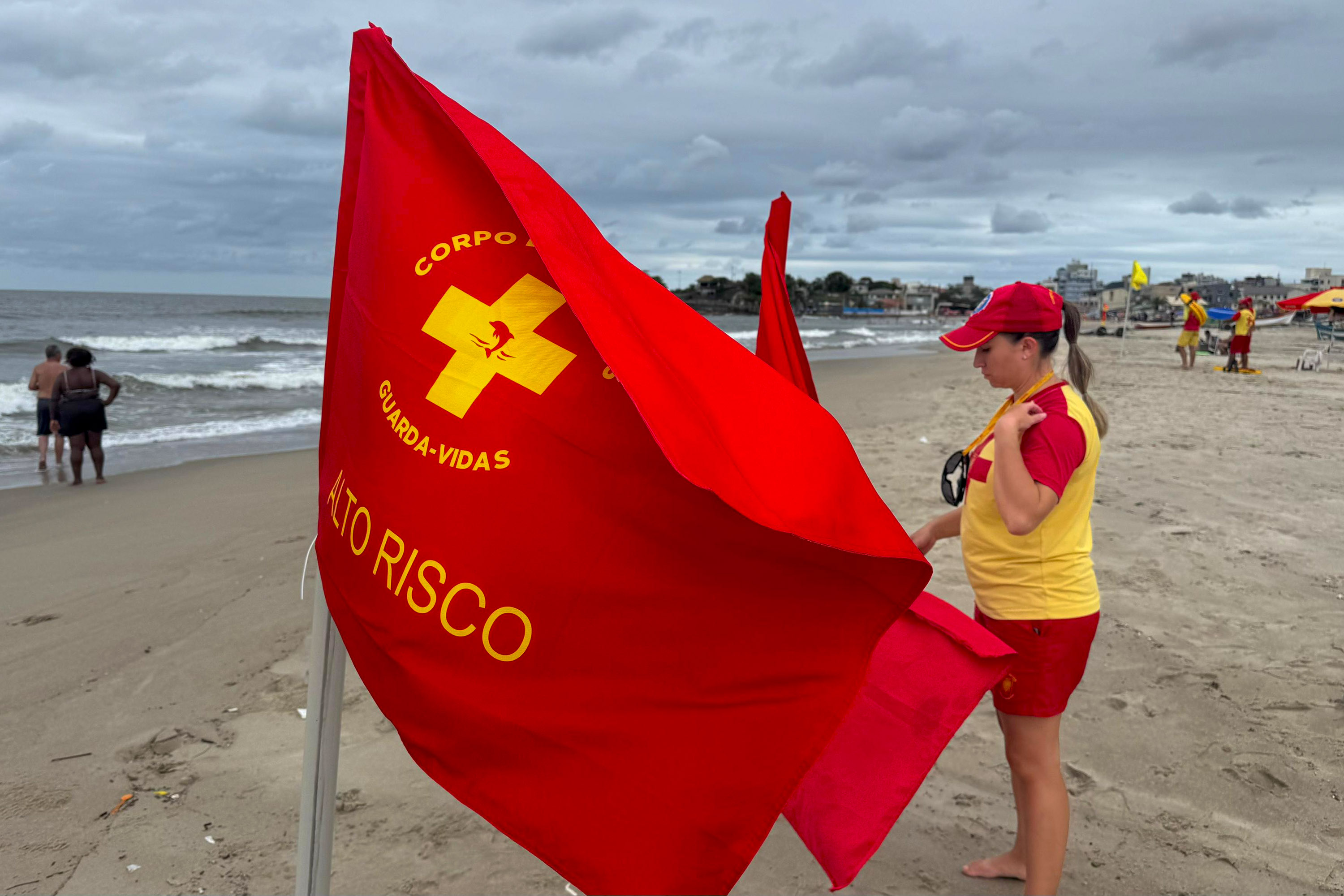 Imagem Banho de mar seguro: cuidados simples fazem toda diferença para evitar afogamentos