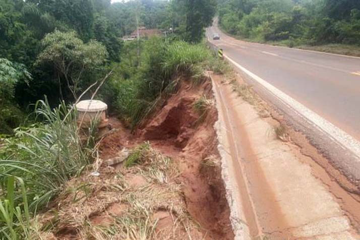 Imagem DER/PR vai investir R$ 600 mil para recuperar erosão em rodovia de Cianorte
