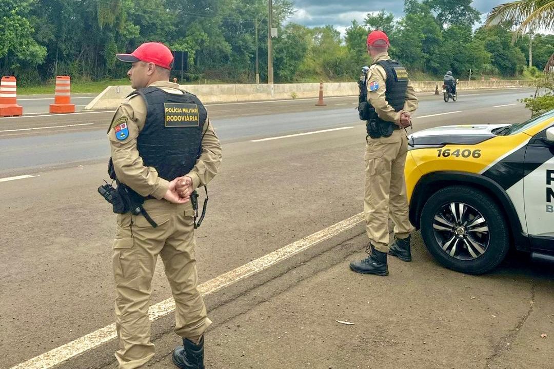 Imagem Feriado nas estradas: PMPR apreende 68 kg de maconha e prende 7 por embriaguez ao volante