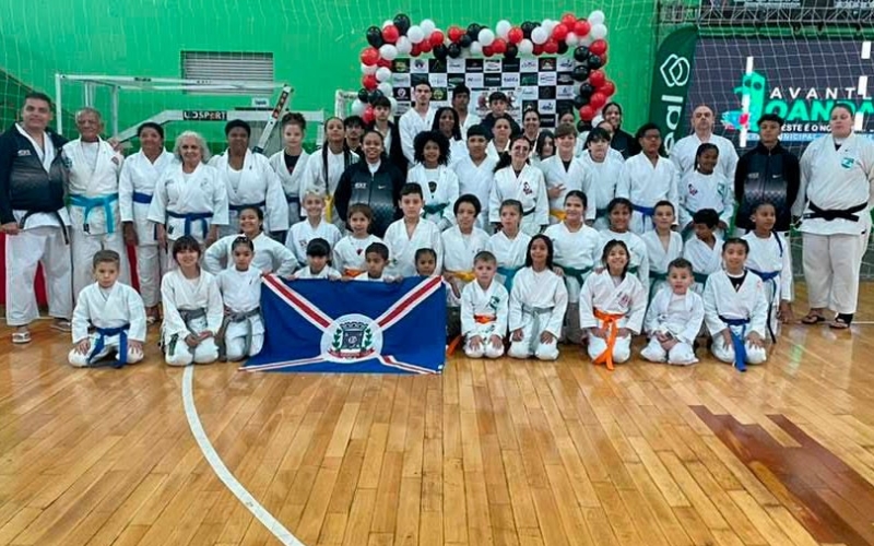 Imagem Karatê de Cianorte conquista o 1º lugar geral na Copa Noroeste