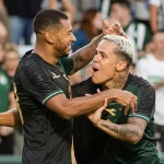 Vitória sobre o Cianorte encerrou jejum no Couto e foi celebrada pelos jogadores do Coxa. Foto: João Heim/Gazeta Press