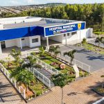 Fachada principal do Hospital Municipal de Terra Boa Dr. Valdomiro Peres com moderna estrutura azul e branca