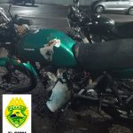 Motocicleta verde envolvida em acidente em Cianorte recolhida pela Polícia Militar